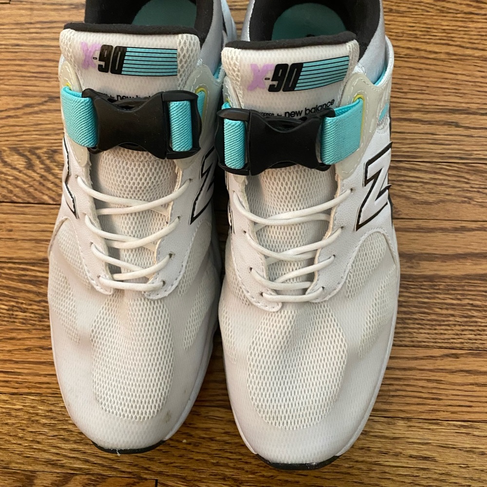 NEW BALANCE X-90 women’s size 10. Lightly worn